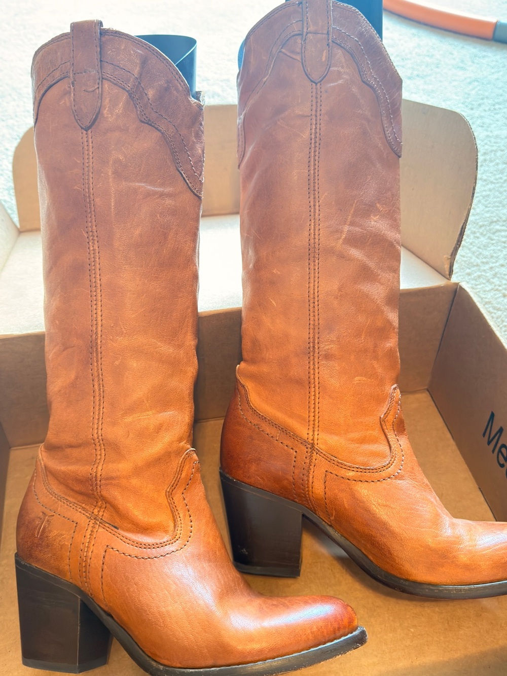 Frye Women's Tan Leather Mid-Calf Western Heel Boots size 6 - Picture 4 of 9